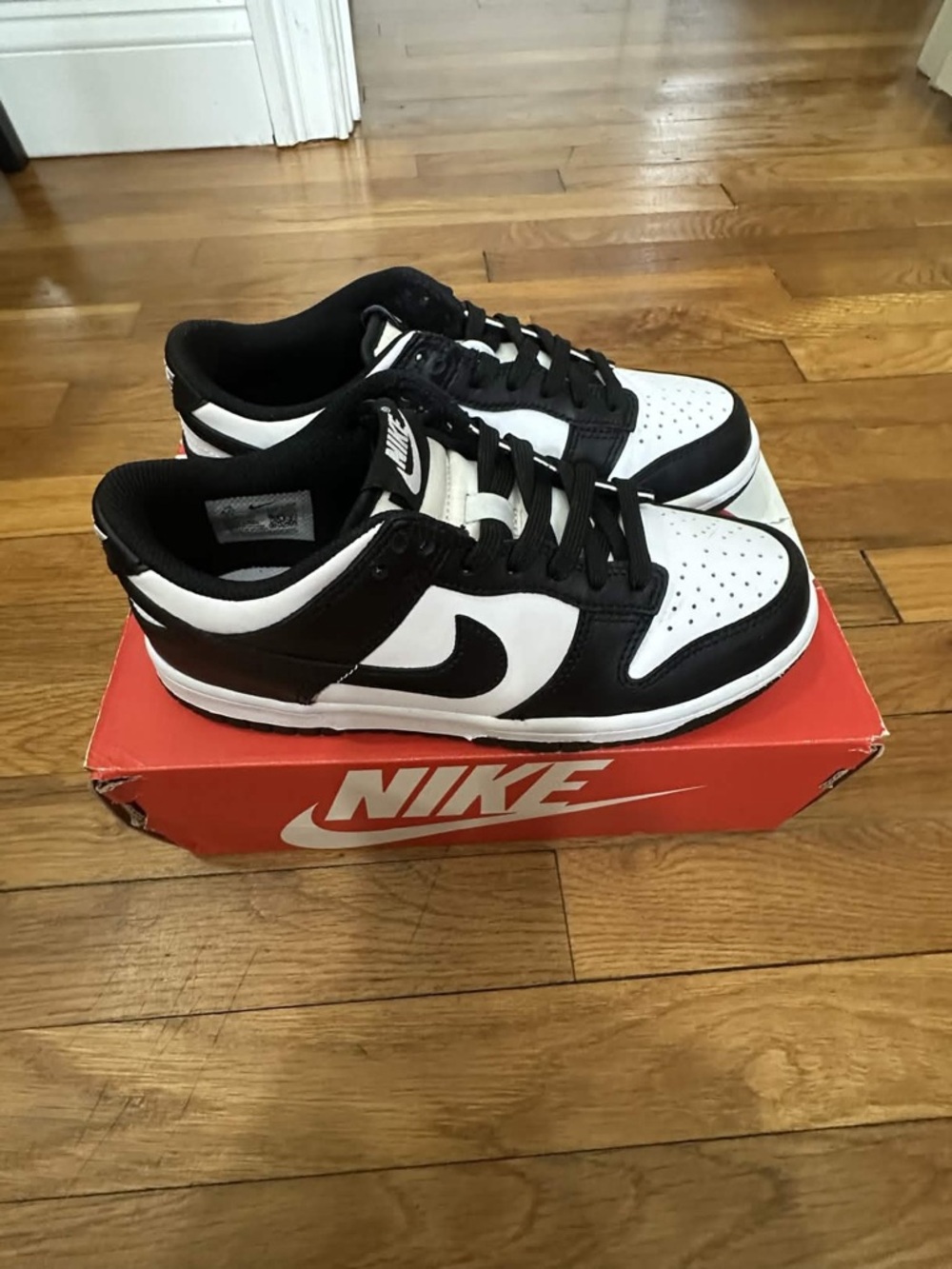 *Slightly Used* Nike Dunk Low Big Kid White Black (CW1590-100) Size 4.5Y